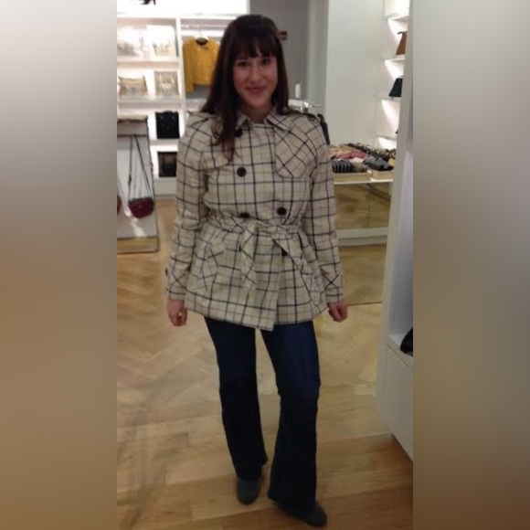 56. Coach Tattersall Ivory Plaid Short Belted Trench Coat, Size XS - Picture 6 of 9